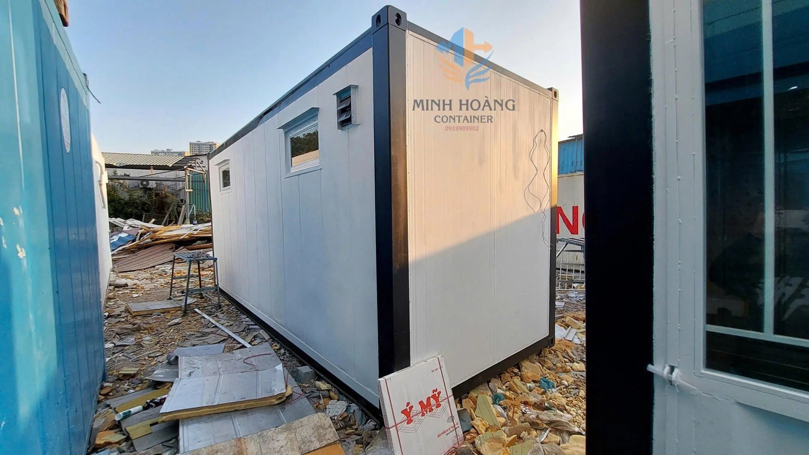 Container Văn Phòng 20 Feet Trắng Viền Đen Mẫu 2
